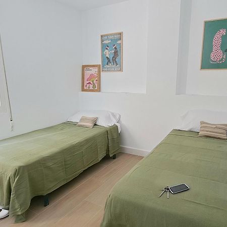 Piso Nuevo Y Luminoso En Valenciaアパートメント エクステリア 写真