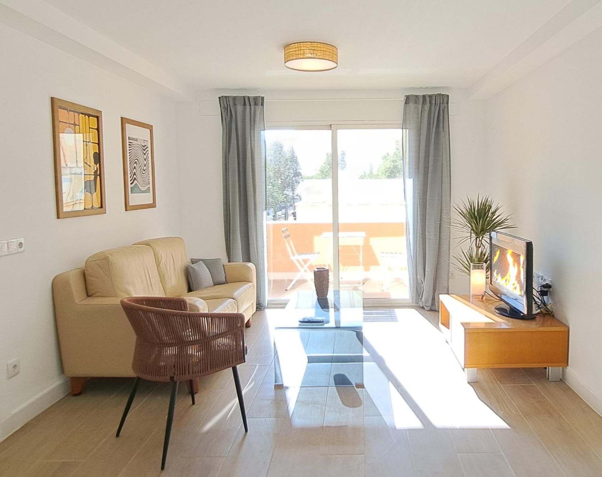 Piso Nuevo Y Luminoso En Valenciaアパートメント エクステリア 写真